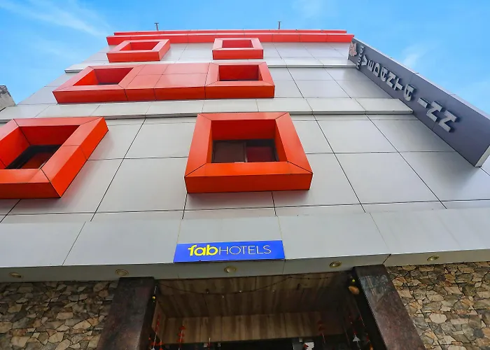 Fabhotel Vedanta Inn - Nr Sitabudli Fort Nagpur